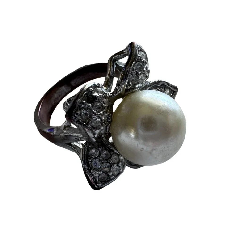 Flower Pearl Silver Rhinestone Ring Size 5.5 Womens - Picture 3 of 6
